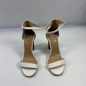 Charlotte Russe White Ankle Strap Open Toe 4 inch Block Heeled Sandals. Size 7